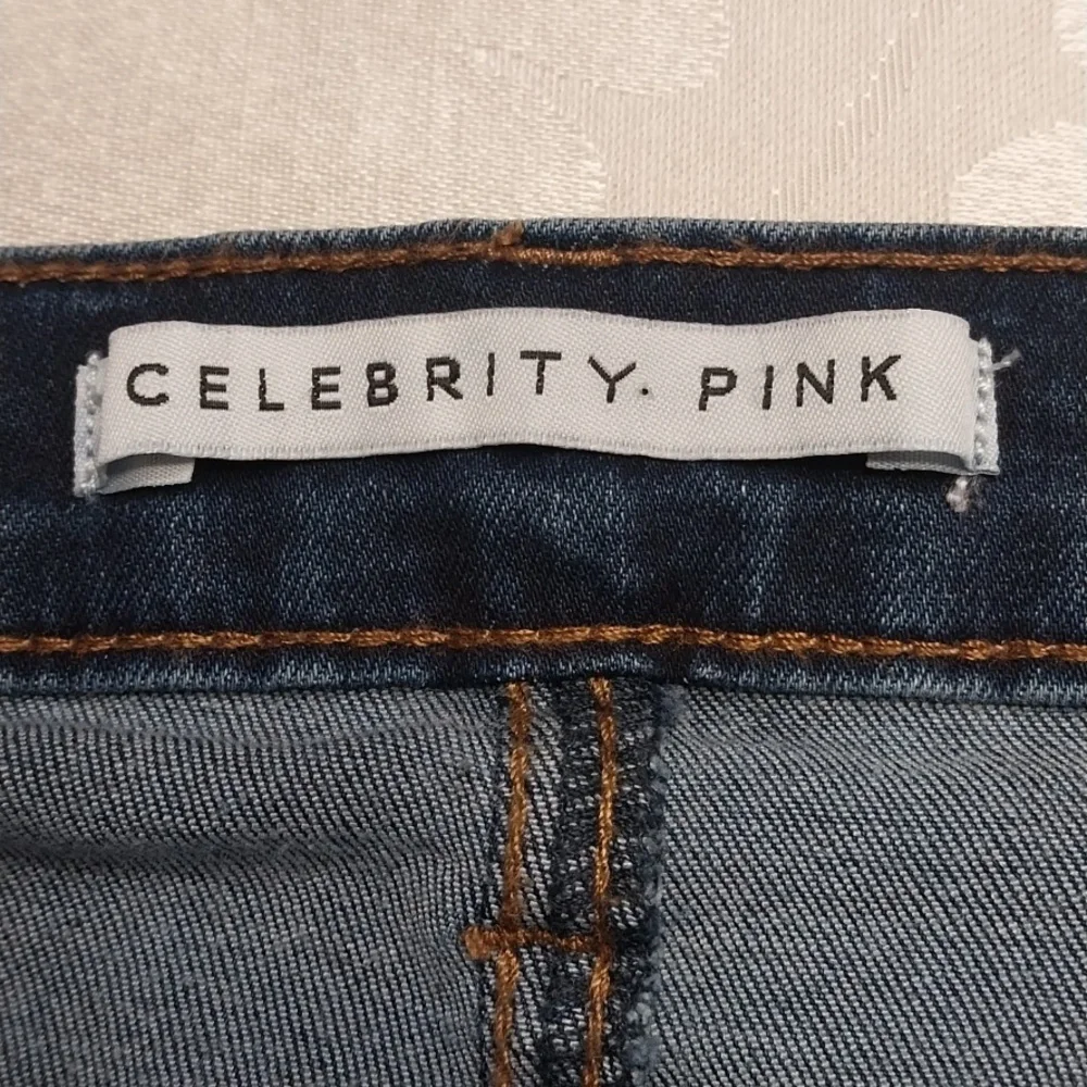 Celebrity Pink NWT Women's Exposed Button Flare Denim Jeans Size 15/32 Dark Wash - Picture 2 of 14